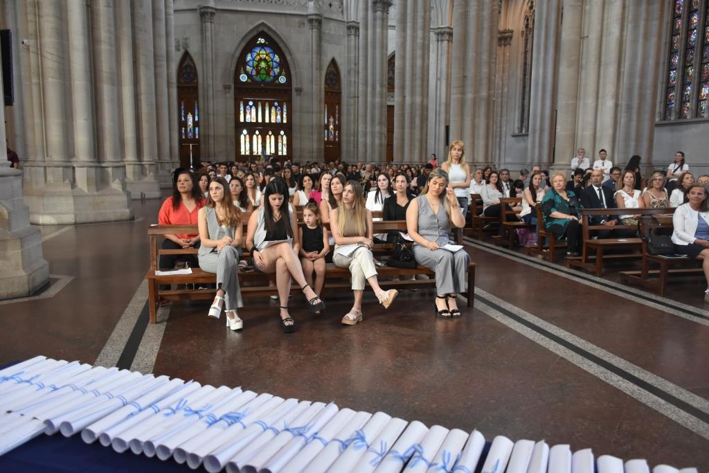 La Facultad de Ciencias de la Salud de la UCALP reconoció a sus graduados 