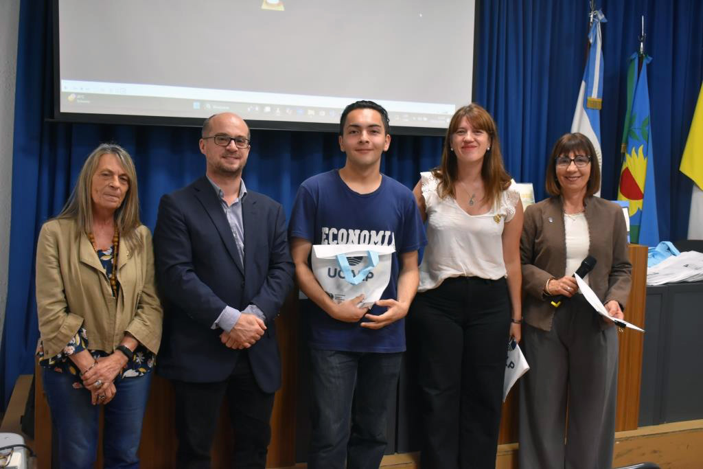 Premiaron a los ganadores del Certamen de Relatos Breves