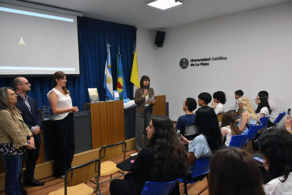 Premiaron a los ganadores del Certamen de Relatos Breves