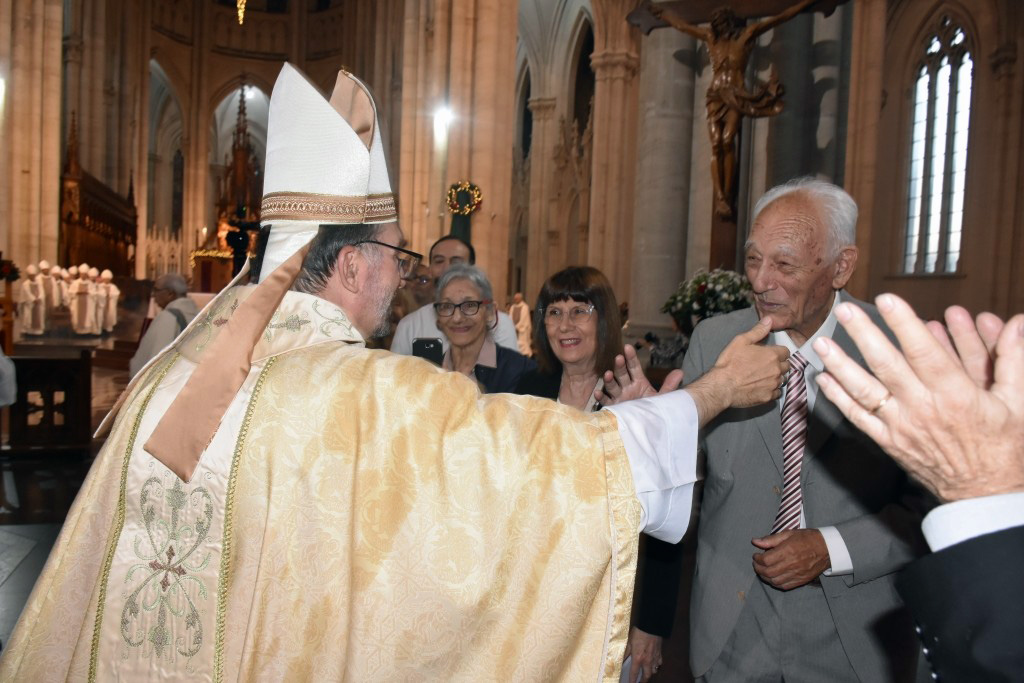 La asunción del nuevo Arzobispo en imágenes