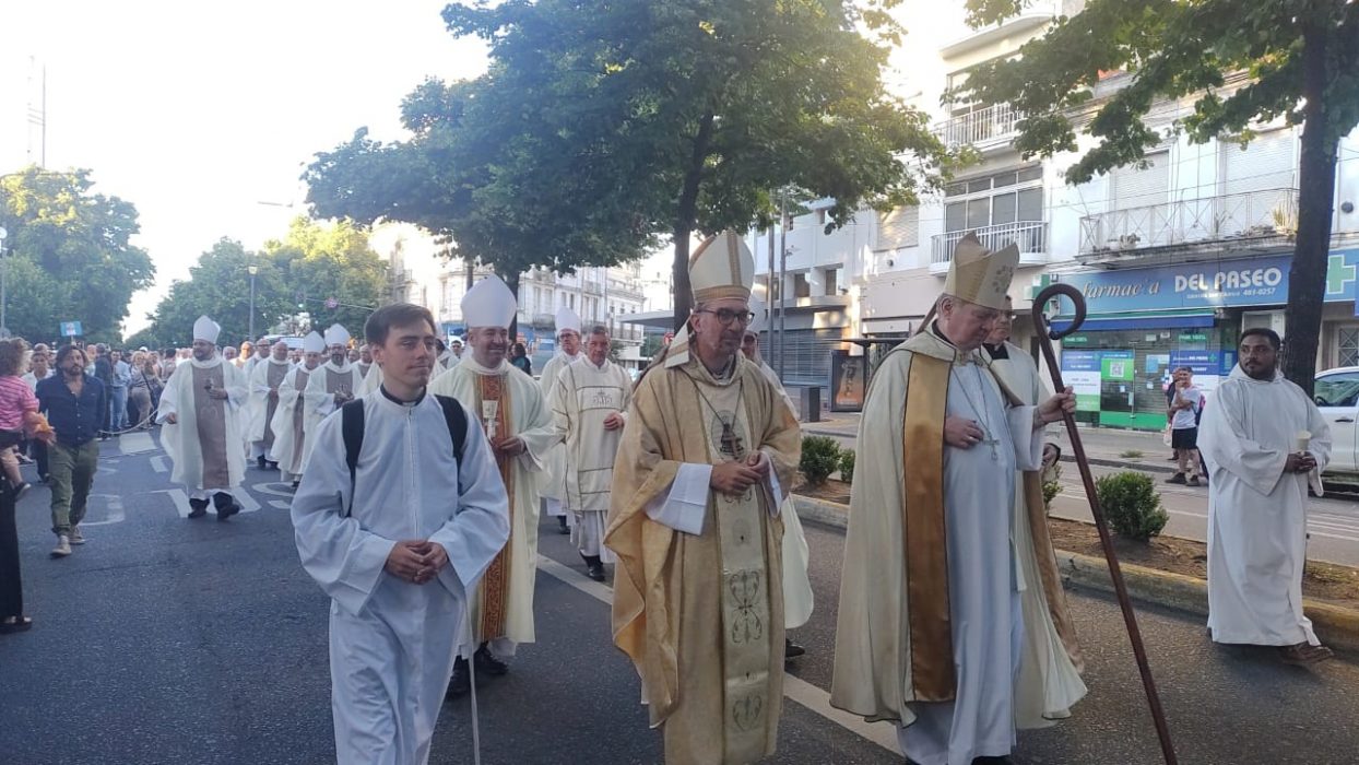 Invitación al Tedeum del 9 de Julio en la Catedral de La Plata