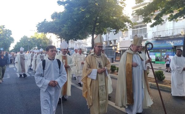 Invitación al Tedeum del 9 de Julio en la Catedral de La Plata