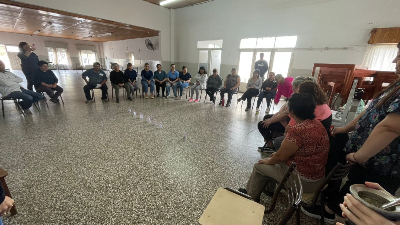 Prácticas comunitarias de nutrición en Bahía Blanca un puente entre la universidad y la comunidad Prácticas comunitarias de nutrición en Bahía Blanca un puente entre la universidad y la comunidad 