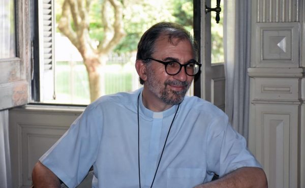 “Tenemos que trabajar por una educación que escuche el dolor, el grito de la tierra y el de los más pobres”