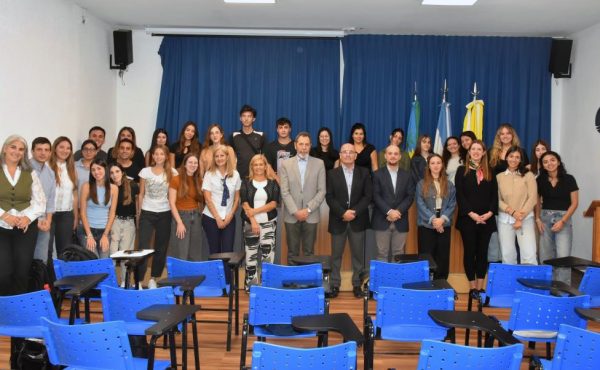 La UCALP impulsa la participación de becarios en iniciativas comunitarias