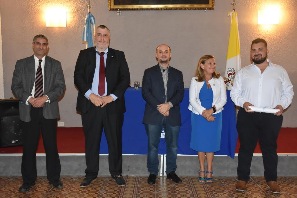 Nuevos profesionales surgen de la Facultad de Ciencias Exactas e Ingeniería