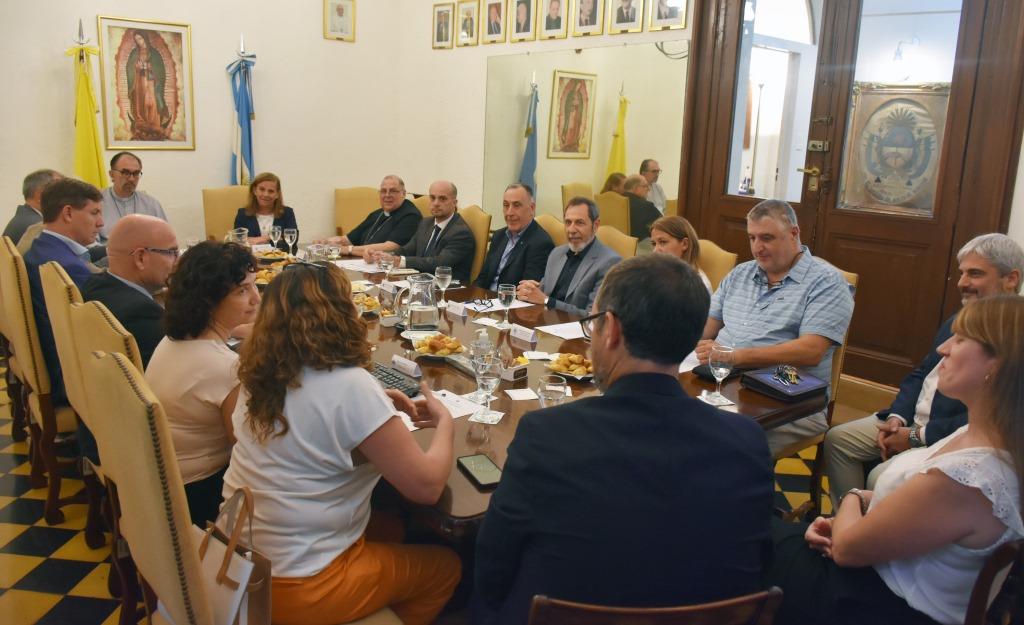 Reunión del Consejo Superior con la presencia del Arzobispo