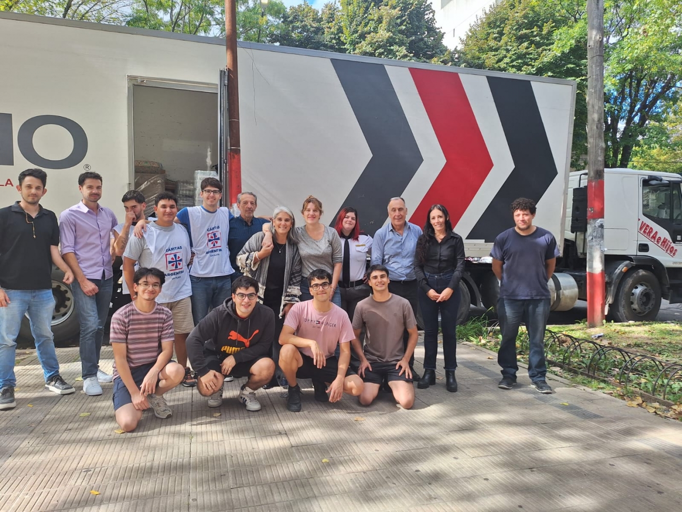 Un nuevo camión con donaciones partió desde la UCALP hacia Bahía Blanca