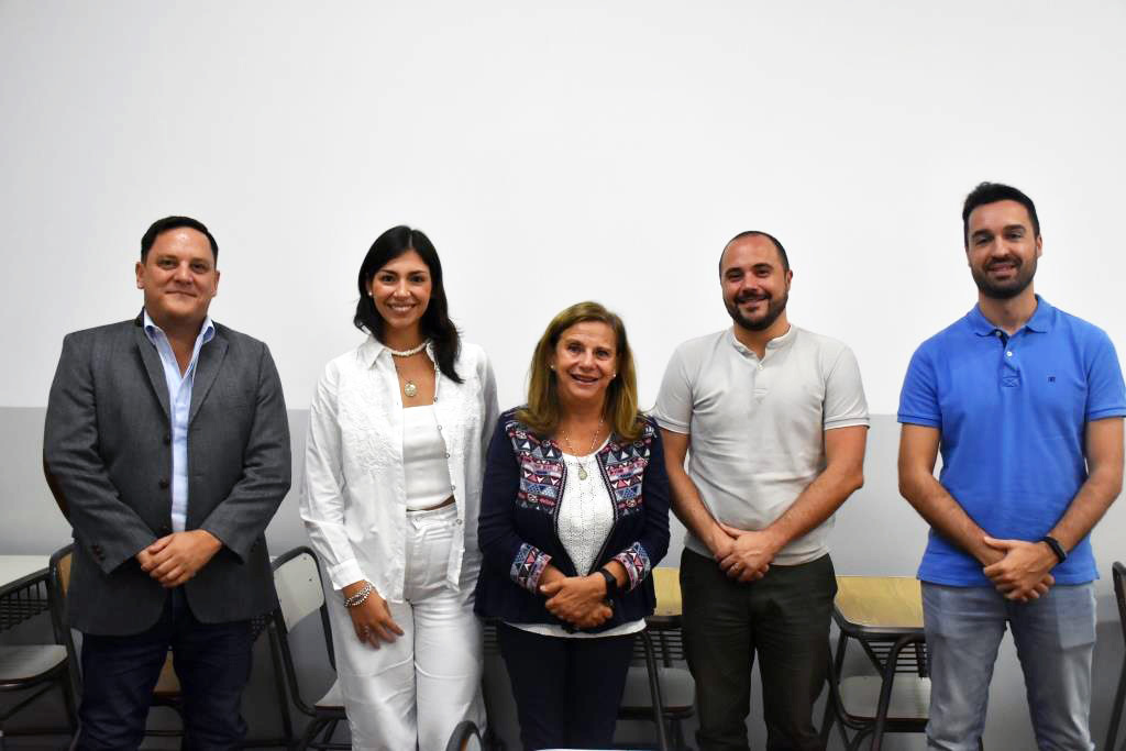 Visita de administrativos de la Universidad de Granada