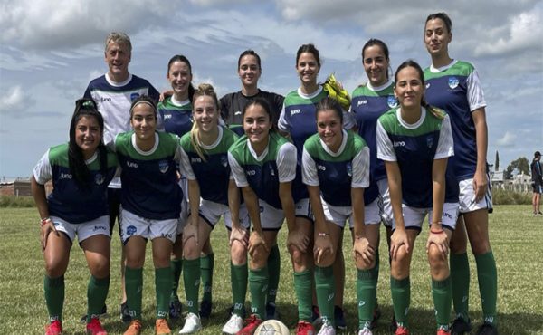 Fútbol: comenzaron los torneos y debutó el equipo femenino