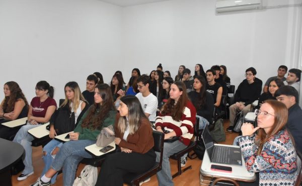 Estudiar en el extranjero, las posibilidades para alumnos de la UCALP