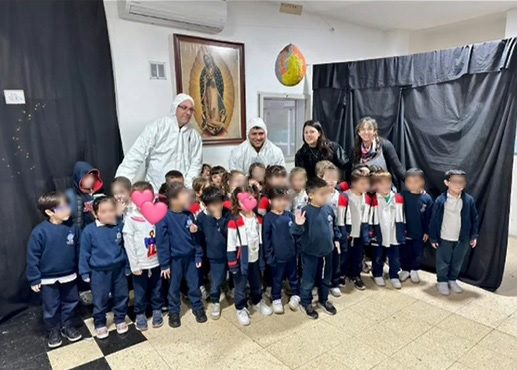 Colorida muestra de los niños del Jardín Estrada sobre lo vivido en el Observatorio local