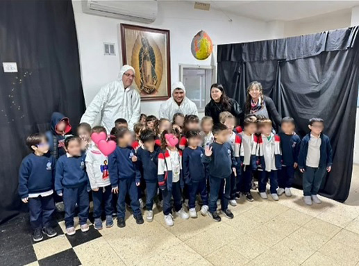 Colorida muestra de los niños del Jardín Estrada sobre lo vivido en el Observatorio local