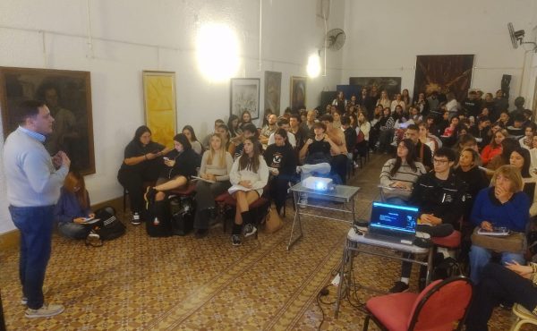 Se realizó la segunda charla informativa sobre el Programa Internacional de Movilidad Académica en la UCALP