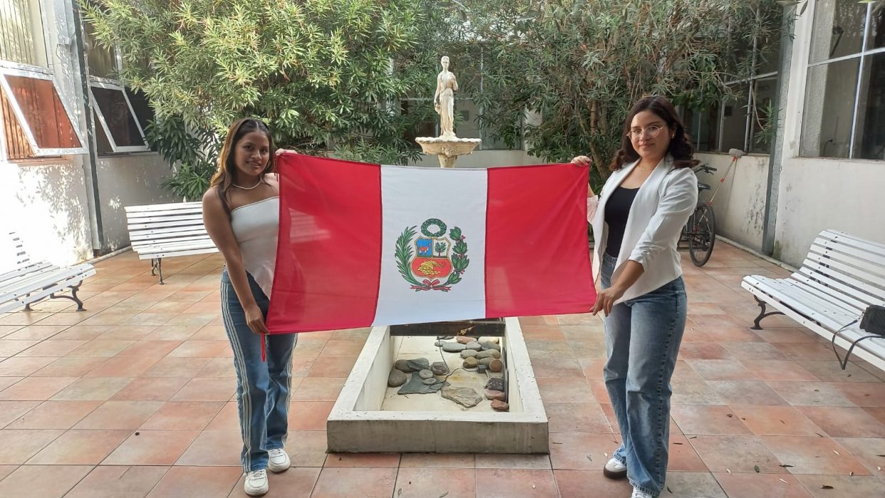 Alumnas de Perú cuentan sus nuevas experiencias en Económicas