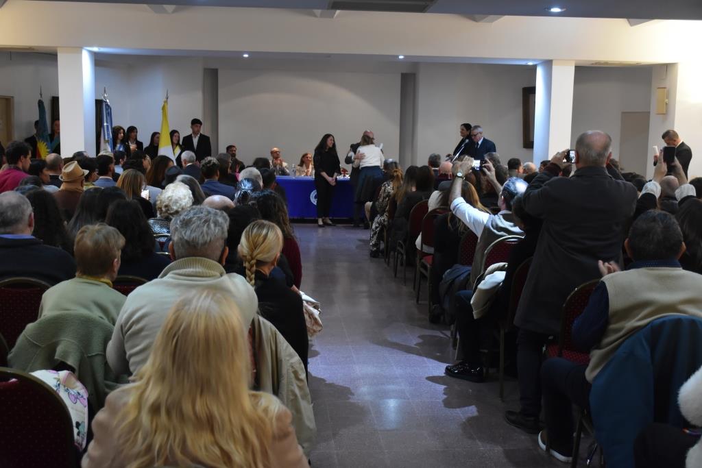 Emotiva ceremonia de colación de la Facultad de Humanidades de la UCALP en la Iglesia Catedral 