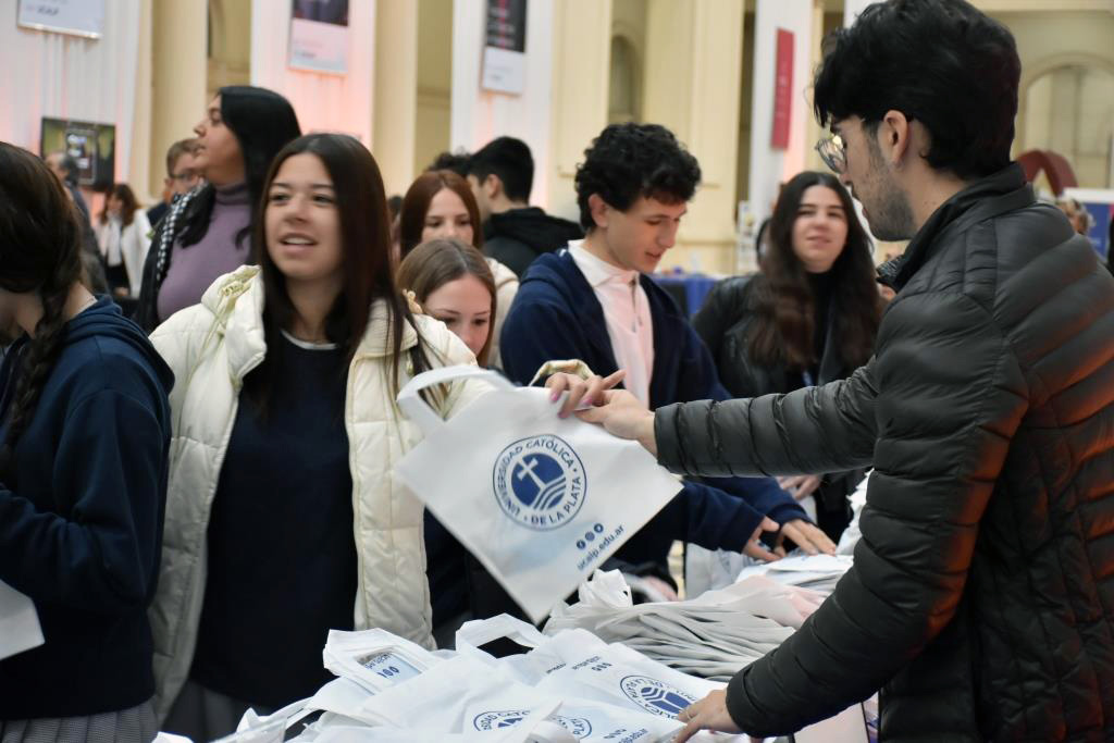 La Expo UCALP 2025 ya se vive en el Pasaje Dardo Rocha
