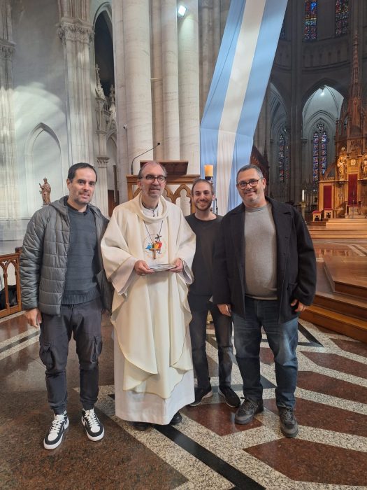 Mons. Carrara animó a los periodistas y comunicadores a “redoblar la opción de ser comunicadores de esperanza y de ser instrumentos de paz” (3)