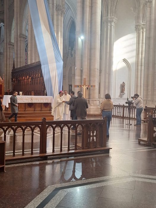 Mons. Carrara animó a los periodistas y comunicadores a “redoblar la opción de ser comunicadores de esperanza y de ser instrumentos de paz” (4)