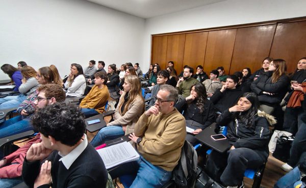 Alumnos dialogaron en inglés con el cónsul argentino en Nueva York