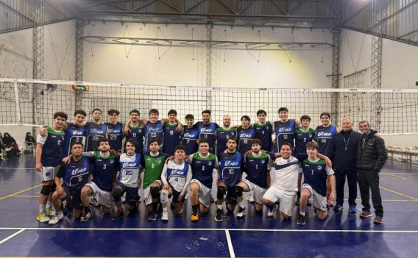 Los chicos de vóley aseguraron su lugar en Primera