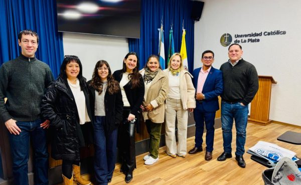 Jornada de Internacionalización junto a la Universidad César Vallejo (Perú)