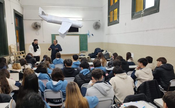 Brindan herramientas para el debut en las urnas: “Mi Primer Voto”
