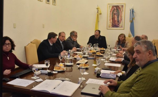 Reunión del Consejo Superior con la presencia del Arzobispo