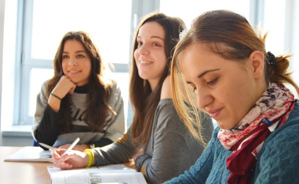 Abren las inscripciones para la nueva Escuela de Idiomas y Culturas de la UCALP
