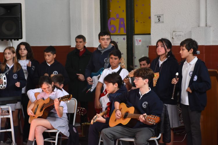 El Garicoïts celebra la Independencia con un acto de gala