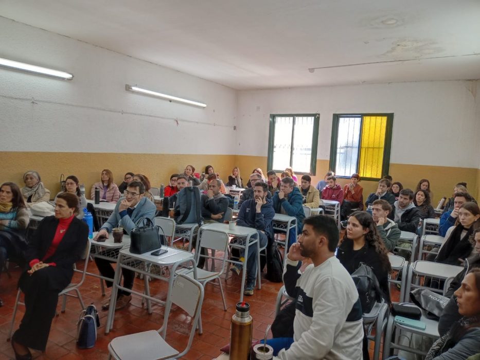 Docentes de nuestros colegios se capacitaron en el nuevo protocolo de prevención de violencia (4)