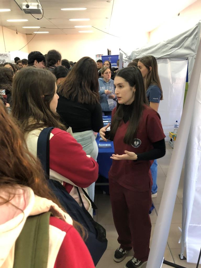 La UCALP Sede Bahía Blanca participó de importante muestra informativa de carreras de nivel superior 