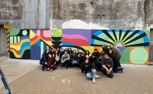 Con un mural, los chicos del Mac Kay dejaron su huella en la Ciudad