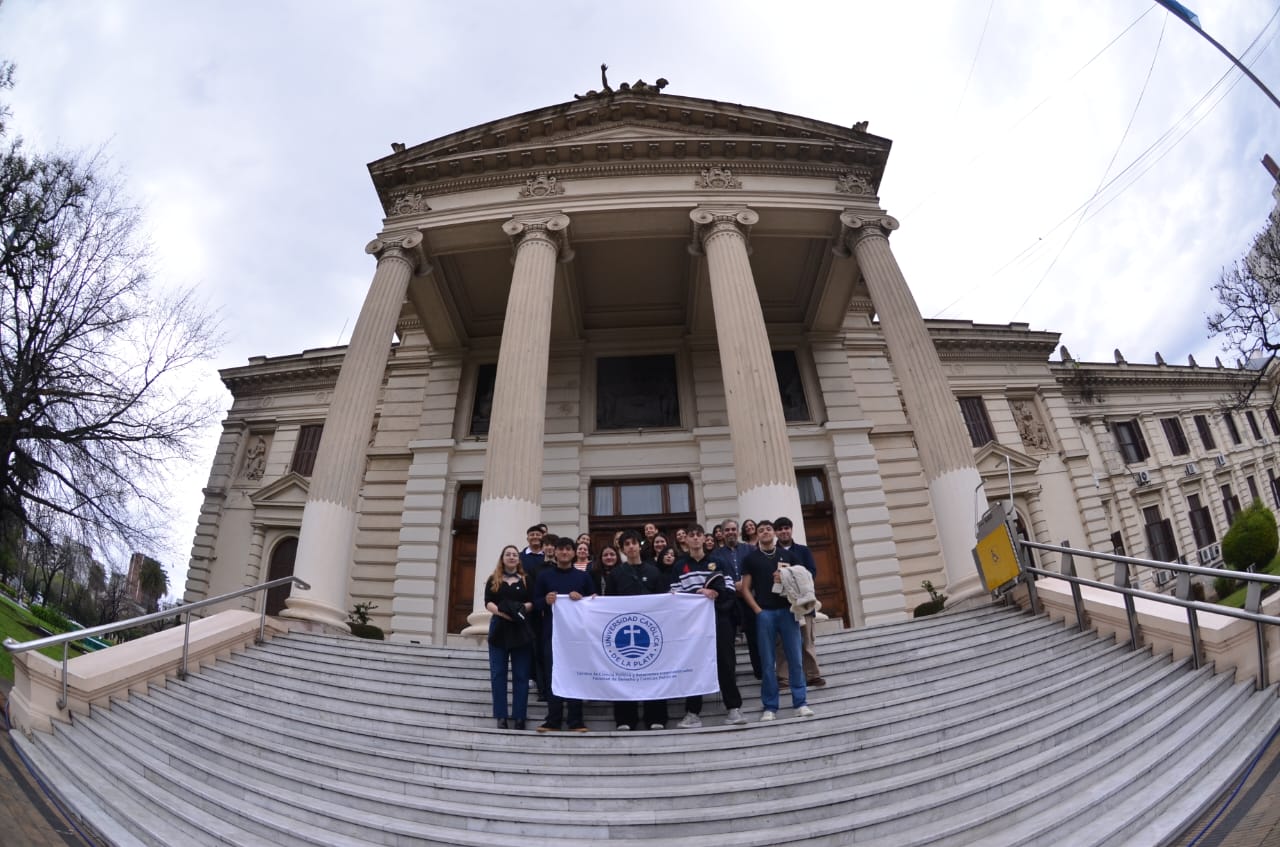 Estudiantes de Ciencia Política y Relaciones Internacionales visitaron la Legislatura bonaerense 