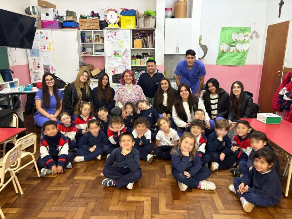 Estudiantes de Odontología realizaron una jornada de educación para la salud en el jardín Estrada (3)