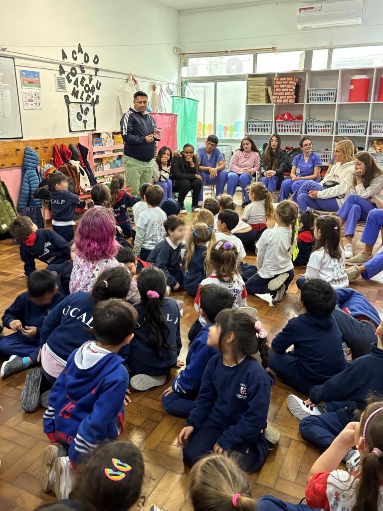 Estudiantes de Odontología realizaron una jornada de educación para la salud en el jardín Estrada