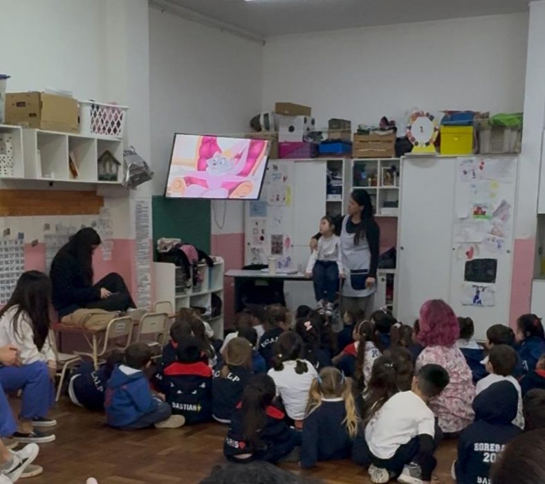 Estudiantes de Odontología realizaron una jornada de educación para la salud en el jardín Estrada (8)