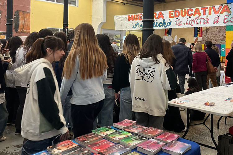 Se viene la Expo Bernal y la UCALP se mostró en Ayacucho y Chascomús