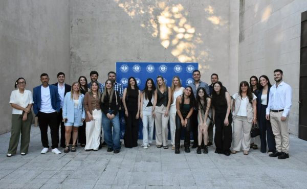Egresados de Arquitectura y Diseño celebraron su paso a la vida profesional