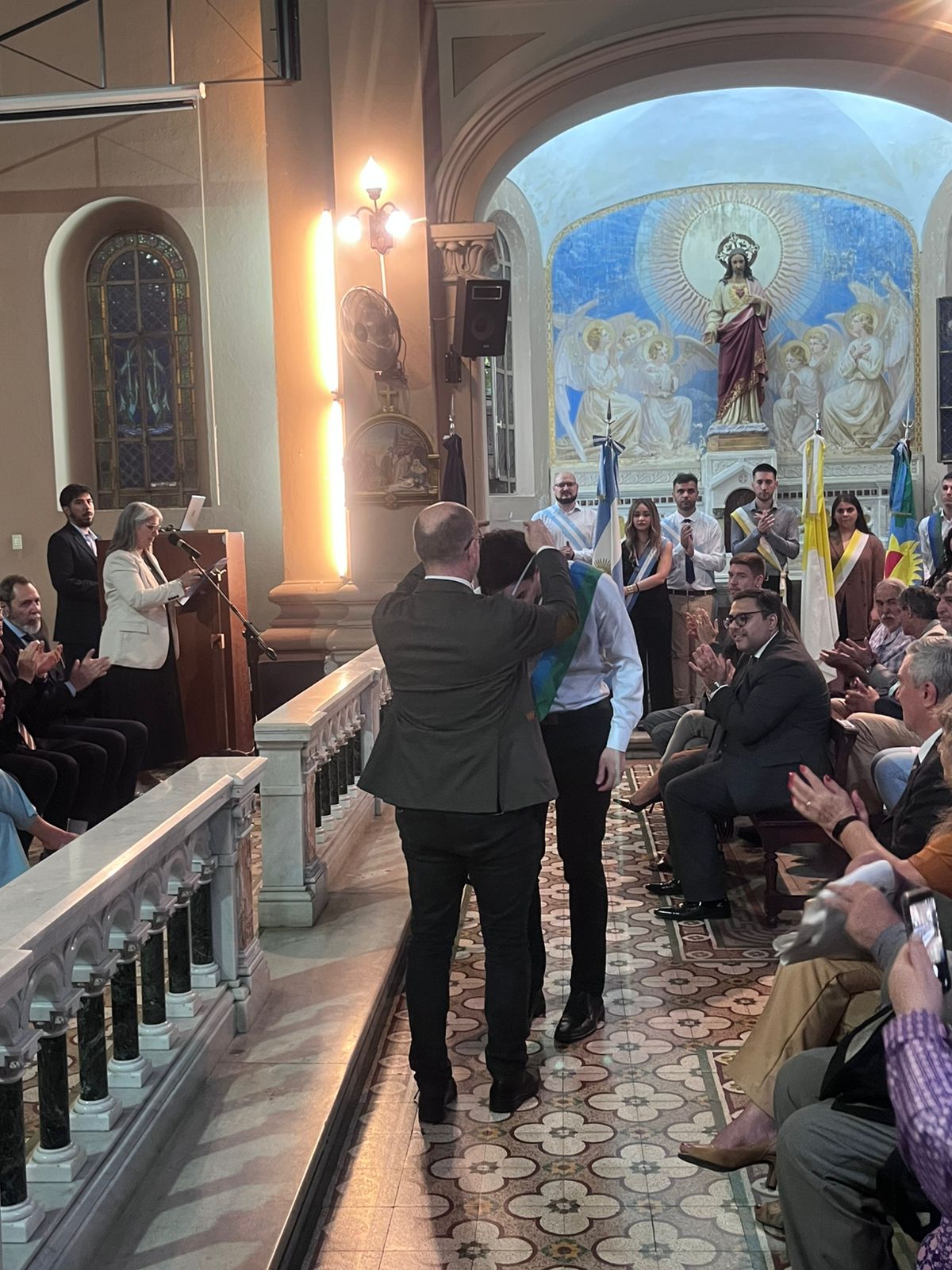 Nuevos graduados vivieron una emotiva ceremonia en el acto de colación de Bernal