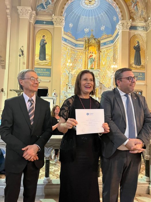 Nuevos graduados vivieron una emotiva ceremonia en el acto de colación de Bernal (3)