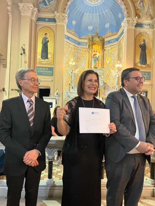 Nuevos graduados vivieron una emotiva ceremonia en el acto de colación de Bernal (8)