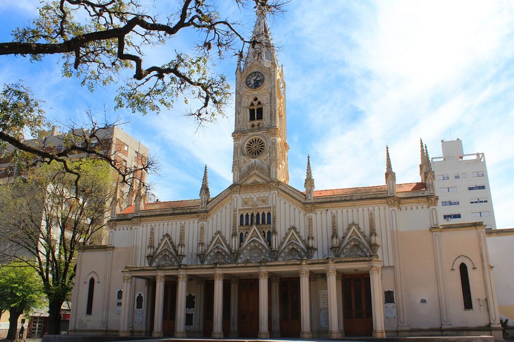 Misa, música en vivo y  juegos en el Jubileo de los Universitarios