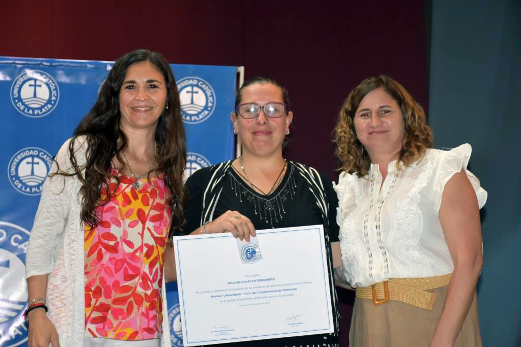 Nuevos graduados de Humanidades inician su camino profesional