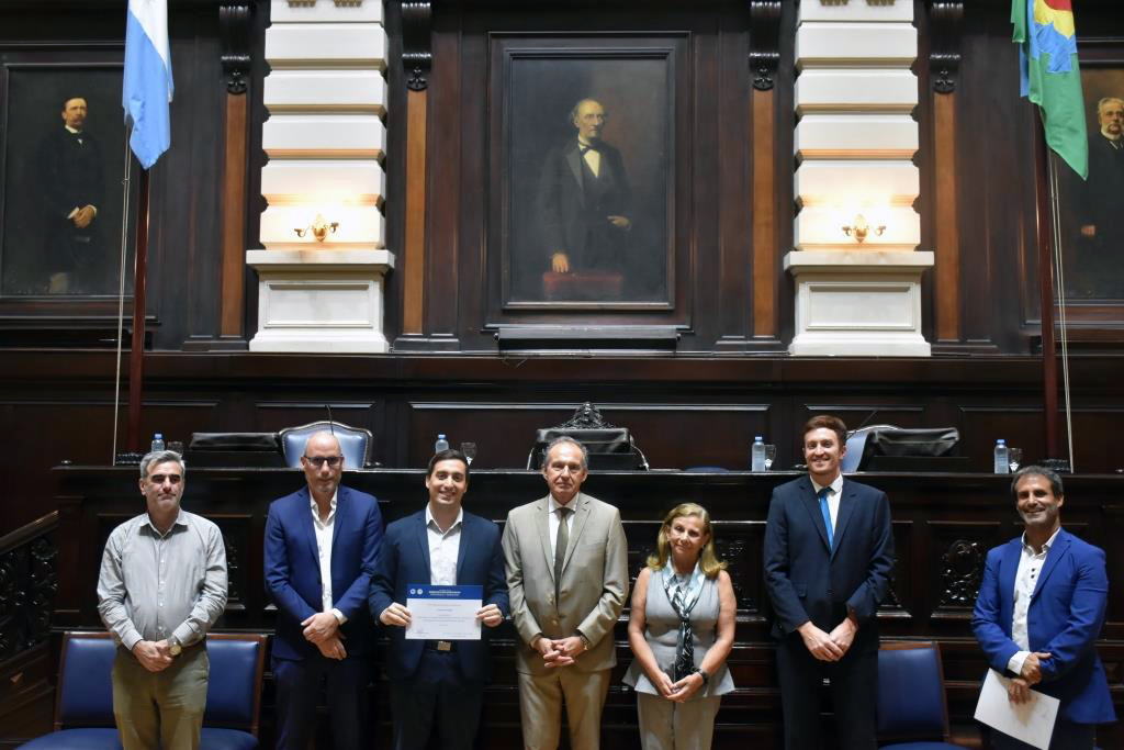 Se entregaron los certificados de la primera promoción de la Diplomatura en Derecho Parlamentario Provincial y Municipal 