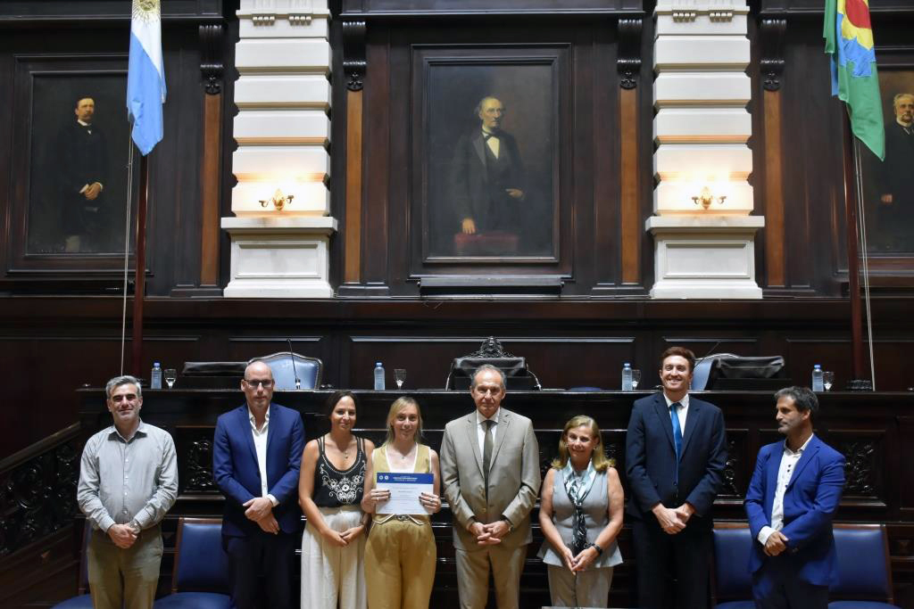 Se entregaron los certificados de la primera promoción de la Diplomatura en Derecho Parlamentario Provincial y Municipal 