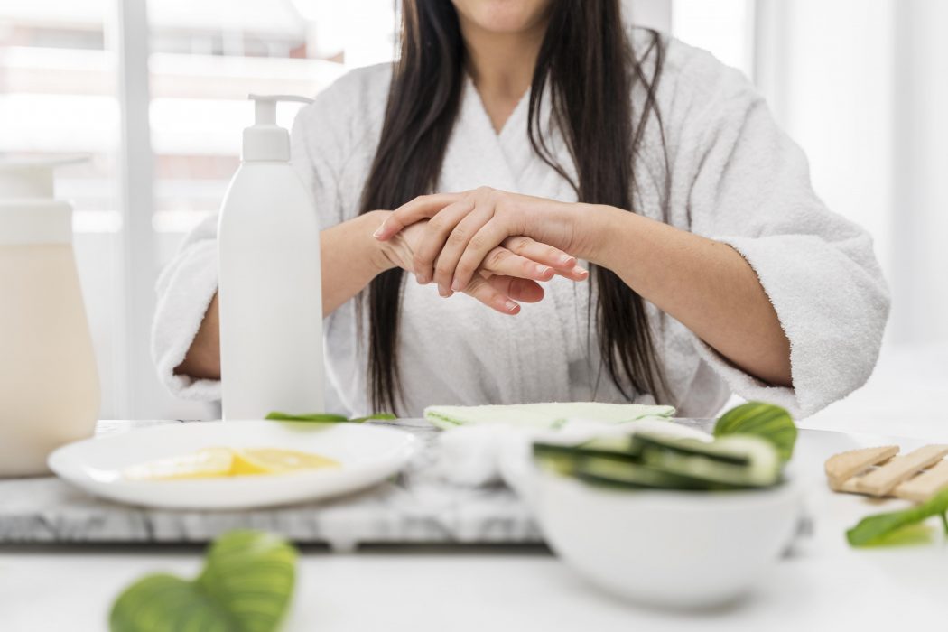Charla sobre nutrición y cuidado de la piel en el Espacio de Bienestar Comunitario