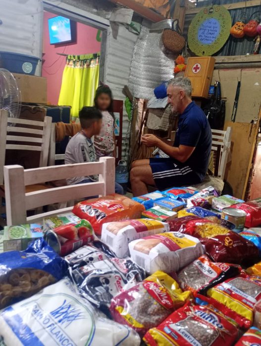 jpg Entregaron alimentos recolectados en las recibidas solidarias y sustentables de la UCALP (9)