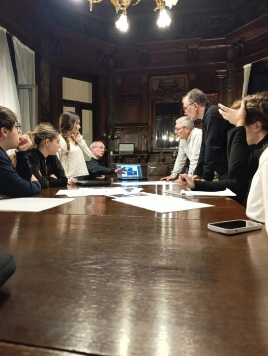 Futuros arquitectos participaron del diseño del proyecto del Hogar de Cristo (5)