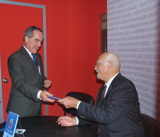 La UCALP en la Feria del Libro